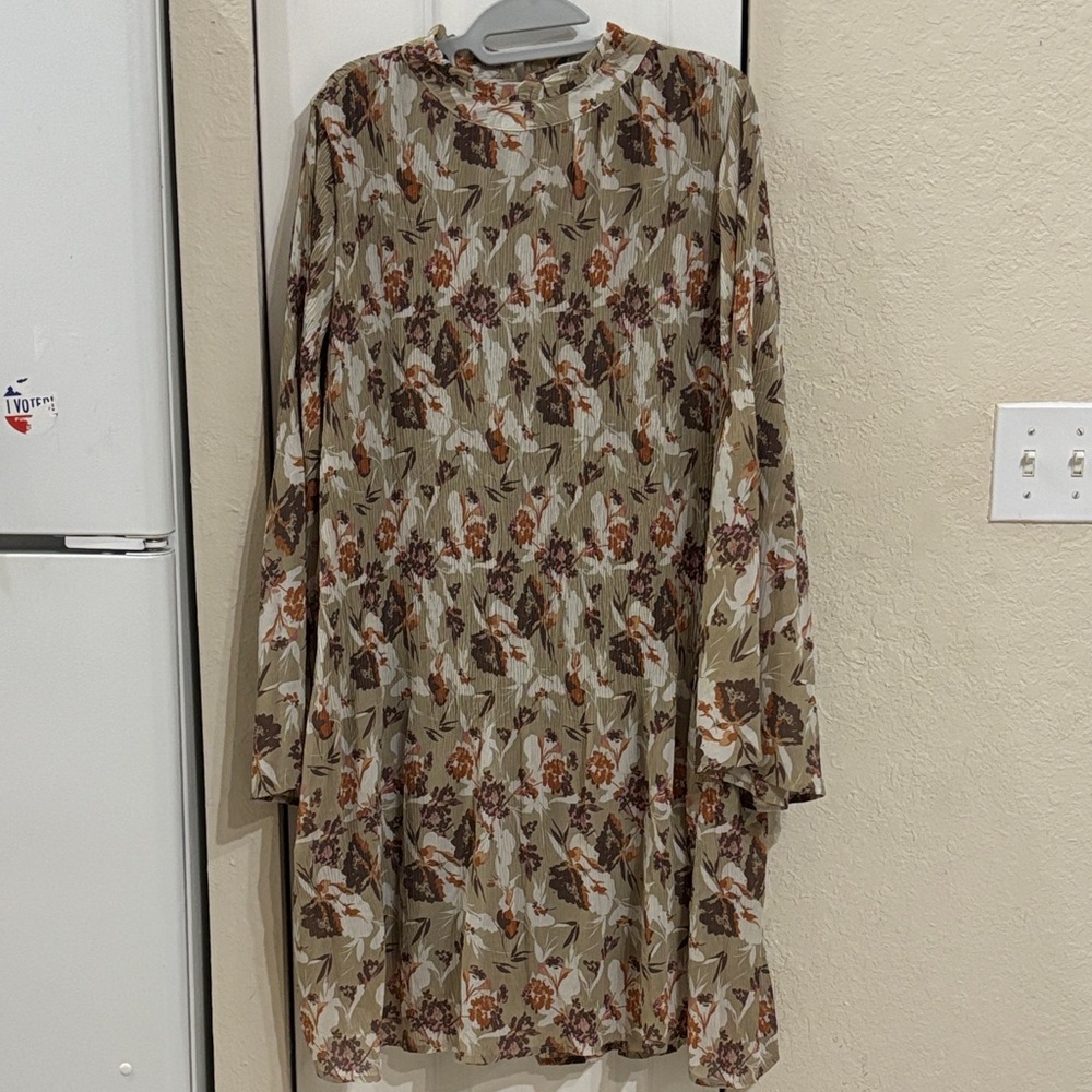 Love Riche Autumn Floral Long Sleeve Dress - Picture 2 of 6